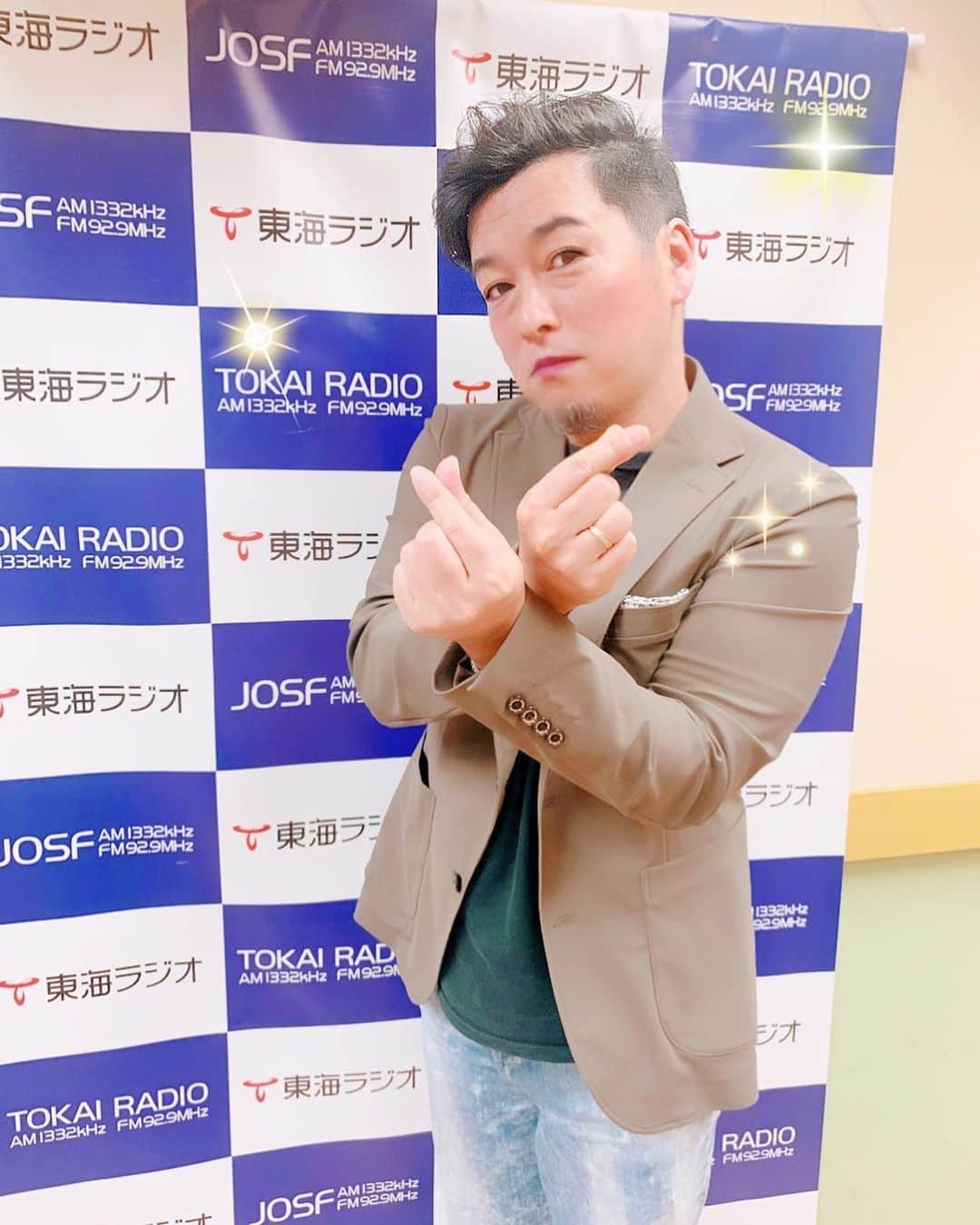 のインスタグラム：「今日の #黒ぽんラジオ は　#薫子の部屋　2週目。 今日もじゃんじゃん解決よ💛 25:00から‼️ #radioprogram #東海ラジオ #music #soul #rb #singer #lovelife #instagood  #メイクアプリ半端ない」