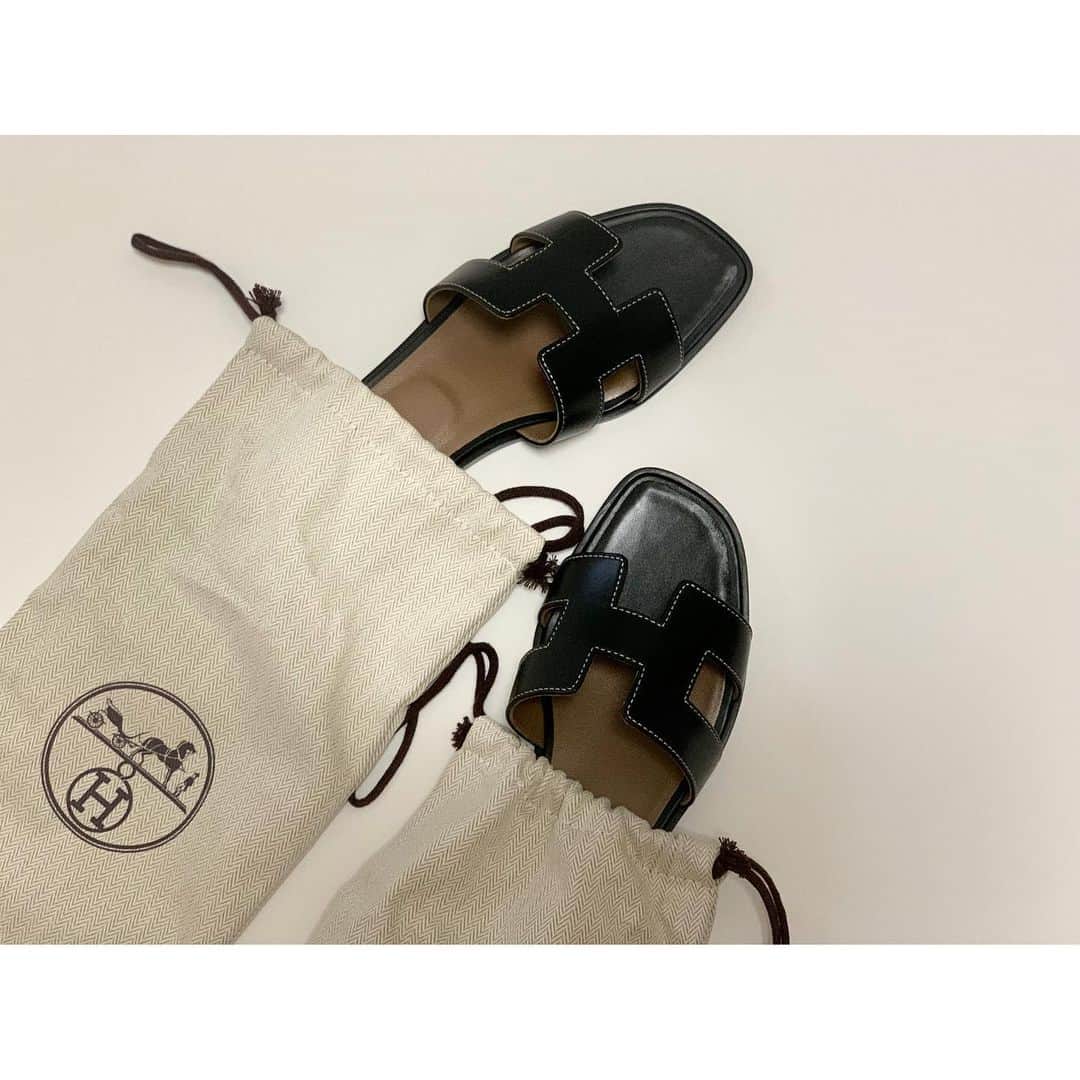 liiiiche23のインスタグラム：「・ ・ 🍊🟧🟠🧡 ・ ・ #hermes #hermesoran #hermesshoes #エルメス #オラン #fashion #instafashion #instalook #newin #shopping」
