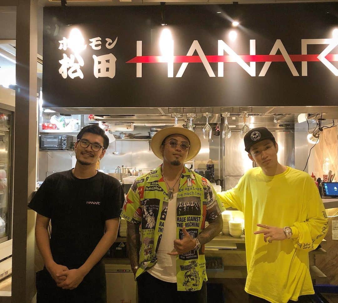 彫師美漸のインスタグラム：「@horumonmatsudahanare ・ ホルモン松田HANARE ・ 数原君ありがと💪✨ ・ 営業始まって、やっとHANARE焼きが食える🤤👏🍖 ・ #中目黒 #焼肉 #ホルモン松田HANARE」