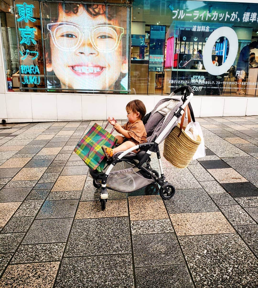 植竹拓さんのインスタグラム写真 - (植竹拓Instagram)「少し前に眼鏡の件で神対応してくれてzoff表参道店前で。 今日は幸せを勝手に凄く受信した1日でした。 #zoff #表参道」6月15日 1時15分 - hiromu0820