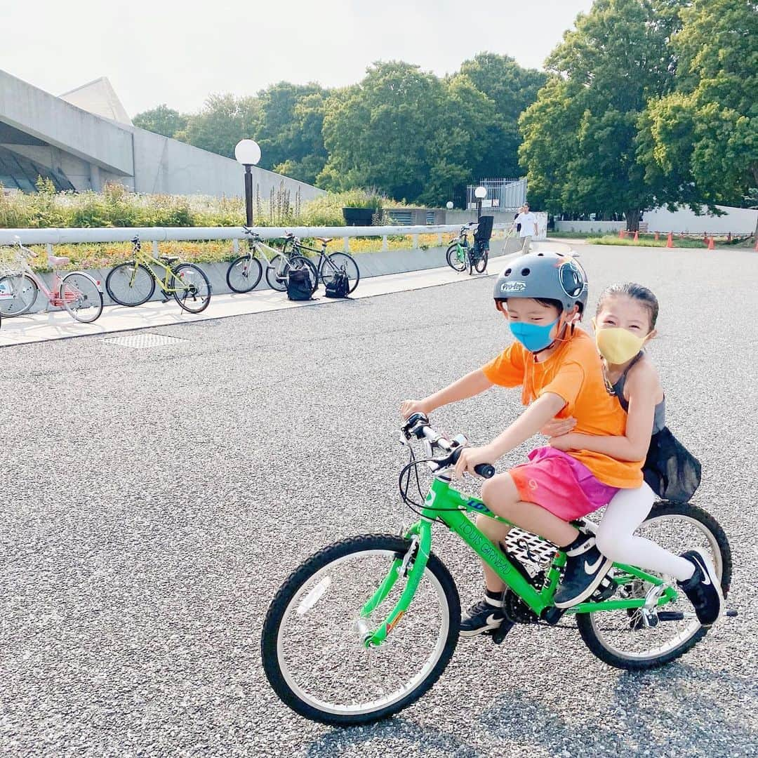 西山美希子さんのインスタグラム写真 - (西山美希子Instagram)「とうとう明日から息子が毎日登校。自粛中おともだちに会えず、兄妹でずっとべったりでした😍❤️明日から寂しくなっちゃうね😢」6月14日 19時58分 - mariaclove