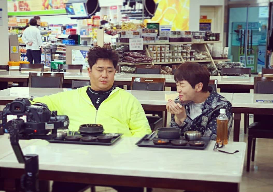 のインスタグラム：「사랑해남...❤️ #1박2일 #문세윤 #딘딘 #사랑해남」