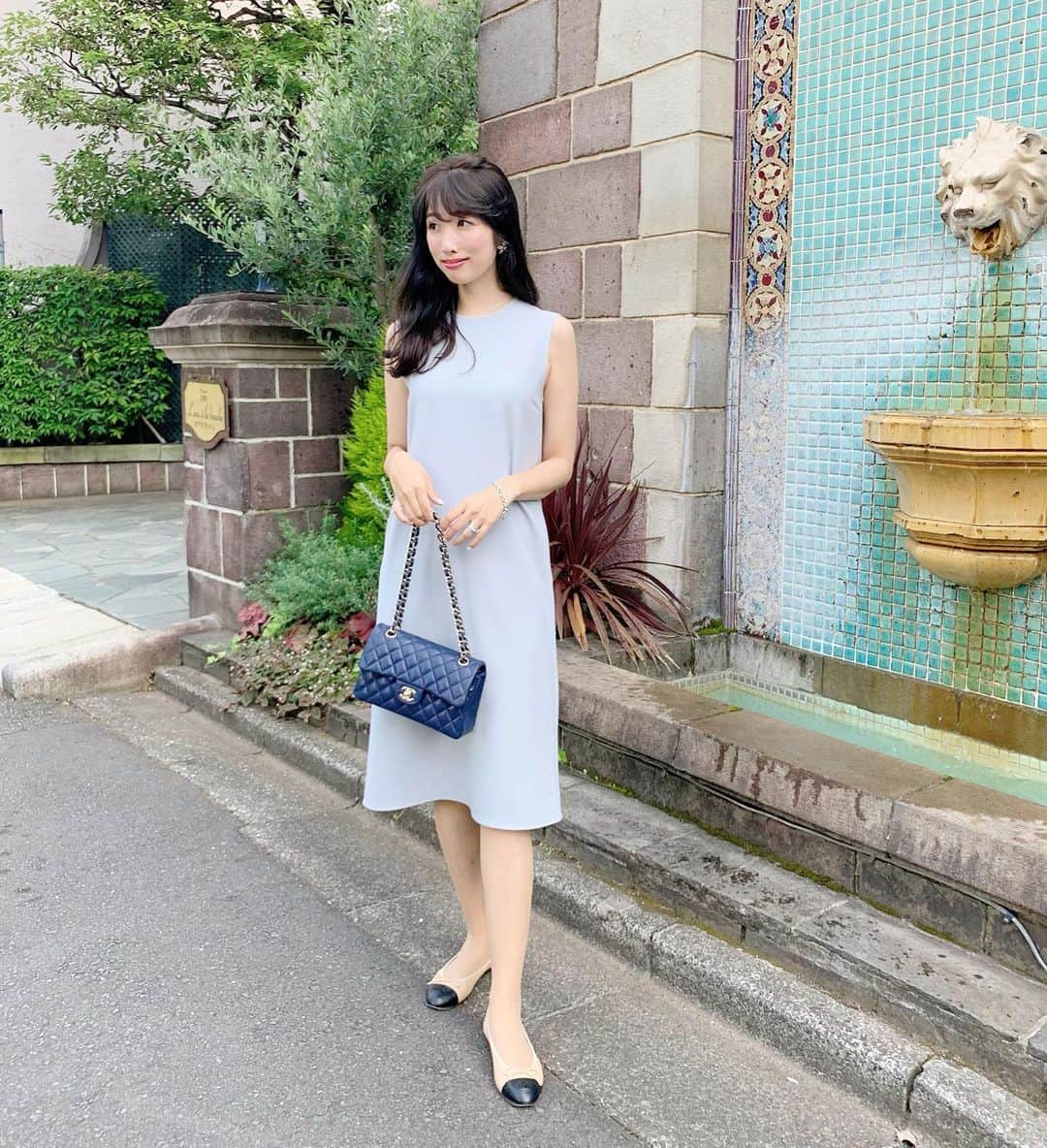 のインスタグラム：「. 💙😌 . . #onepiece ..#yokochan (@yokochanjapan ) . .  夏に沢山着たくなるブルー💙 おやすみの日は好きな服をなるべく着たい💓😌 . #coordinate #コーディネート #コーデ #fashion #ootd #いつコ#onepieceholic #ワンピース #👗 #ヨーコチャン#ブルー#ブルーワンピース#休日コーデ#お出かけコーデ」
