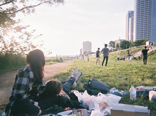 藤子さきのインスタグラム：「顔写ってなくてもこの写真すごくすき🥰」