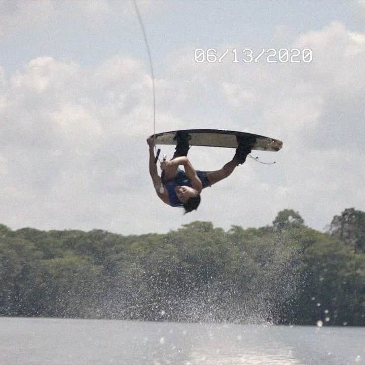 手塚翔太のインスタグラム：「Little fun edit from yesterday! Old trick never gets old📼🔥 📽: @agarabaghi」