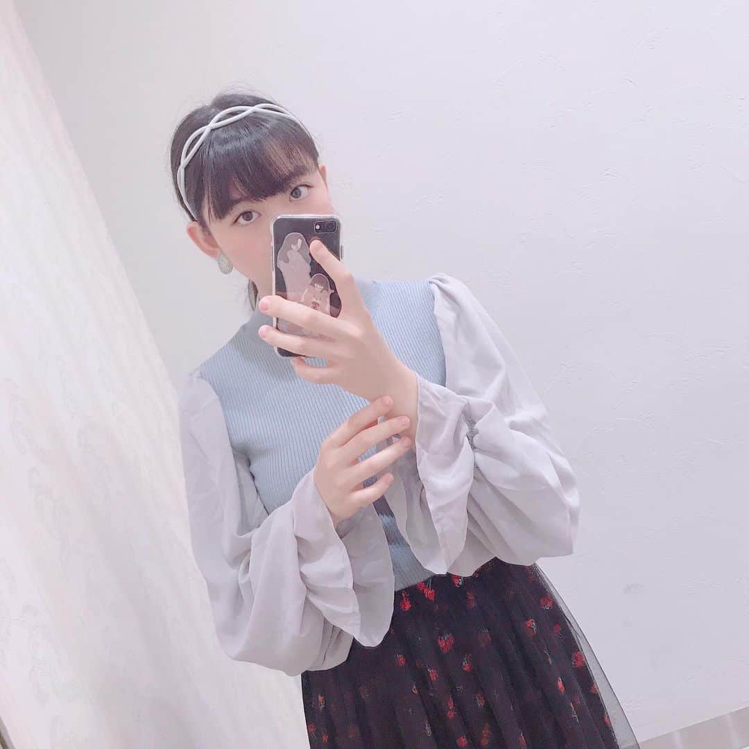 吉田万葉のインスタグラム：「より目👀🤎 #今日のコーデ #sjk #jk」
