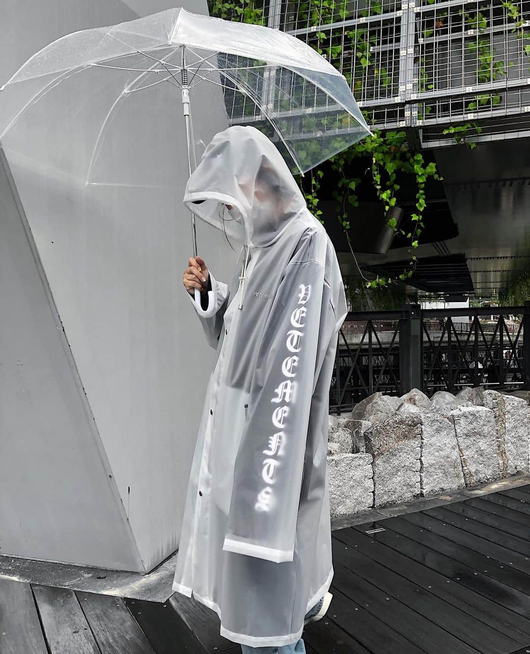 AYINさんのインスタグラム写真 - (AYINInstagram)「・ ・ ・ New arrival✔️ 20AW @vetements_official ⇢ ⇢ ⇢・ ・ ・ ・ ・ ・ available at store✔️ ・ ・ ・ ・ ・ #vetements #AYIN #20aw #newseason #raincoat」6月14日 21時17分 - ayin_japan