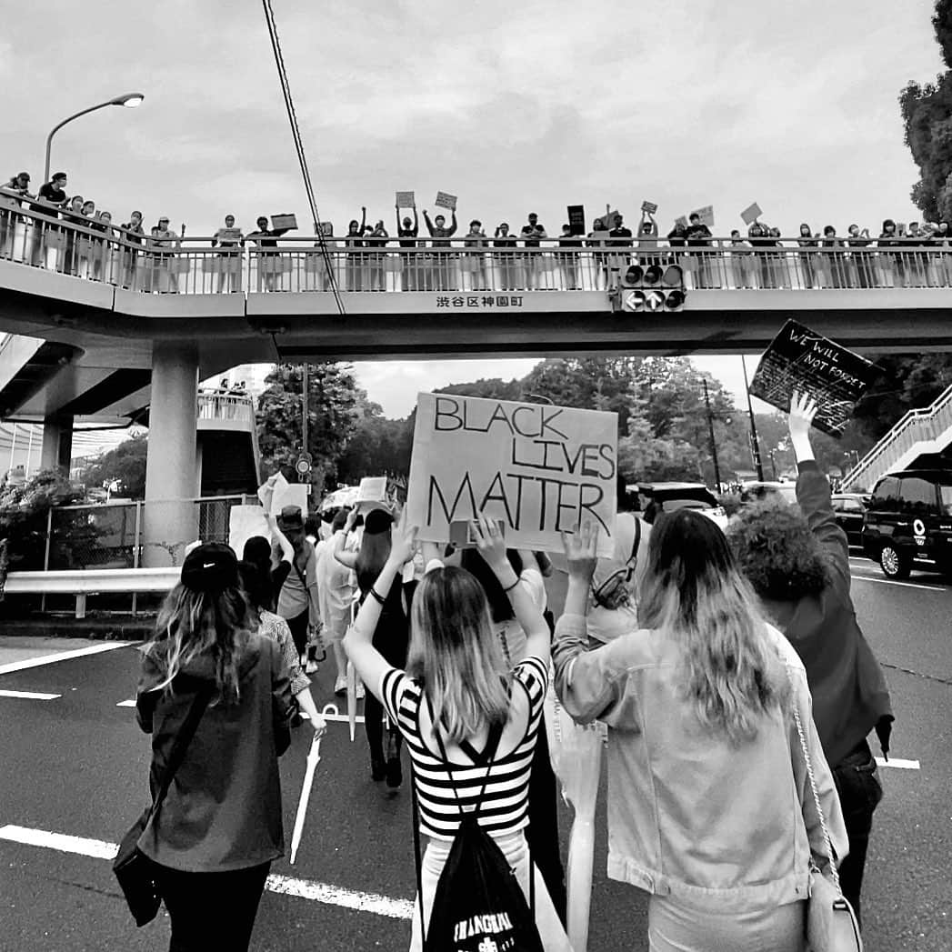 東京DANDYのインスタグラム：「It was an honor to march in solidarity with thousands of others through the streets of Shibuya this afternoon #blacklivesmatter #BLMTokyoMarch #equality #solidarity #東京」