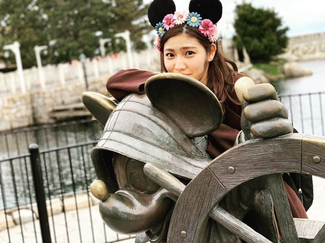 立石晴香さんのインスタグラム写真 - (立石晴香Instagram)「夢の国行きたいなぁ🏰✨ #お姉ちゃんカメラ  去年のGWです☀️ 最近　#可愛い嘘のカワウソ が好きだと言ったらガチャガチャしてこれが出たよ！って写真くれたりカワウソ情報くれるお姉ちゃん撮影📷✨ 気持ちが嬉しい、いつもありがとう☺️💓 皆さん週明けは気温が上がるみたいなので体調お気をつけくださいね🐯❤️」6月14日 21時34分 - haruka_tateishi