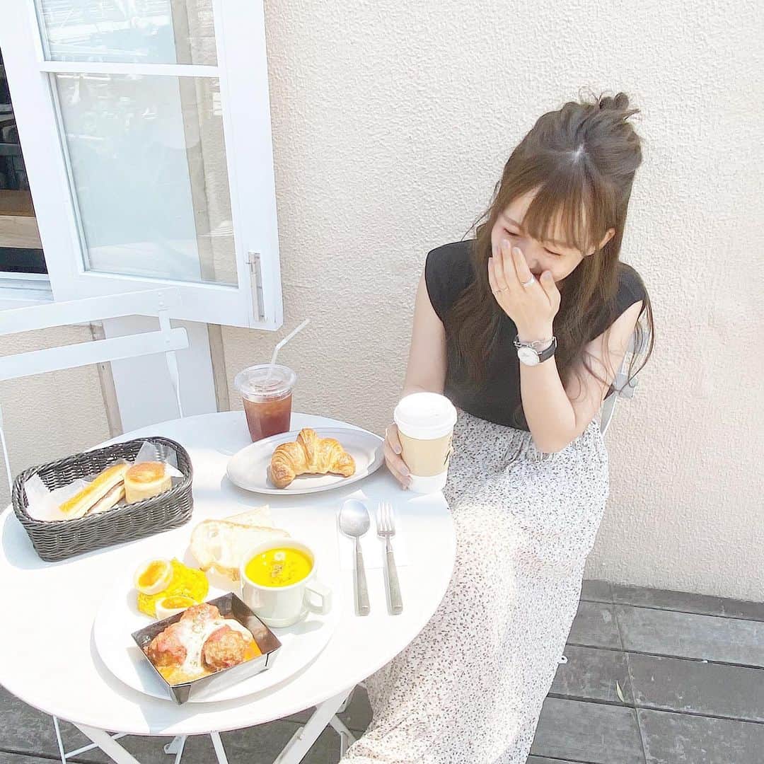 haruさんのインスタグラム写真 - (haruInstagram)「ㅤㅤㅤㅤㅤㅤㅤㅤㅤㅤㅤㅤㅤ ㅤㅤㅤㅤㅤㅤㅤㅤㅤㅤㅤㅤㅤ ㅤㅤㅤㅤㅤㅤㅤㅤㅤㅤㅤㅤㅤ この前リモートじゃできない打ち合わせがあったので #breadworks天王洲 さんのテラス席で 短時間でさくっと終わらせました📃 ㅤㅤㅤㅤㅤㅤㅤㅤㅤㅤㅤㅤㅤ ㅤㅤㅤㅤㅤㅤㅤㅤㅤㅤㅤㅤㅤ 打ち合わせと言え、カフェに行くのが 久しぶりすぎて癒されました☺️🤎" ㅤㅤㅤㅤㅤㅤㅤㅤㅤㅤㅤㅤㅤ パンも美味しかったし、やはりカフェで飲む カフェラテが最高でいつも以上に味わいました☕️( 笑 ) ㅤㅤㅤㅤㅤㅤㅤㅤㅤㅤㅤㅤㅤ ㅤㅤㅤㅤㅤㅤㅤㅤㅤㅤㅤㅤㅤ でも東京は感染者が増えてきたので また気を引き締めなおします！😷 ㅤㅤㅤㅤㅤㅤㅤㅤㅤㅤㅤㅤㅤ 皆様もお身体にお気をつけ下さいませ🥺☁️ ㅤㅤㅤㅤㅤㅤㅤㅤㅤㅤㅤㅤㅤ ㅤㅤㅤㅤㅤㅤㅤㅤㅤㅤㅤㅤㅤ 今日も見てくださりありがとうございました🙇‍♀️🤎 ㅤㅤㅤㅤㅤㅤㅤㅤㅤㅤㅤㅤㅤ 明日お楽しみにっ 𓂃 ☺️𓈒𓏸 ☜ ㅤㅤㅤㅤㅤㅤㅤㅤㅤㅤㅤㅤㅤ ㅤㅤㅤㅤㅤㅤㅤㅤㅤㅤㅤㅤㅤ #おはるカフェめぐり ㅤㅤㅤㅤㅤㅤㅤㅤㅤㅤㅤㅤㅤ」6月14日 22時10分 - __haru3