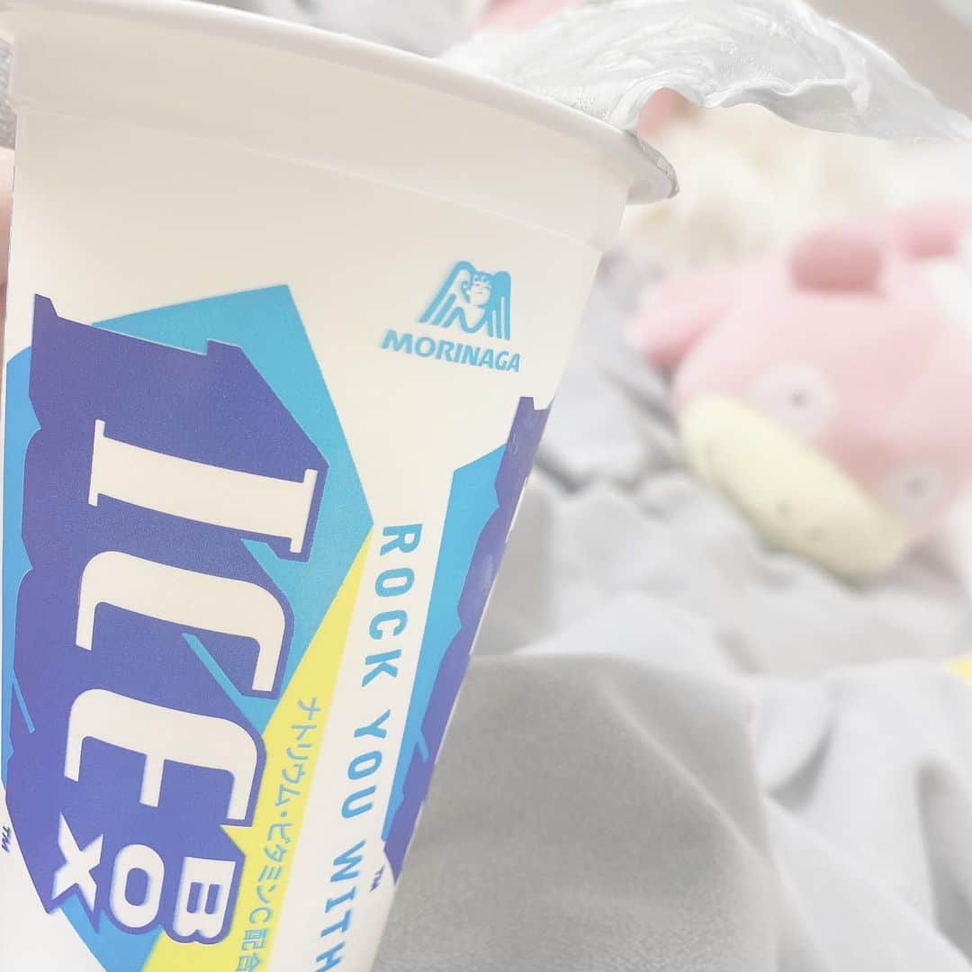金久保マユ（ぼんぼん）のインスタグラム：「アイスボックス 。夏だなあ」