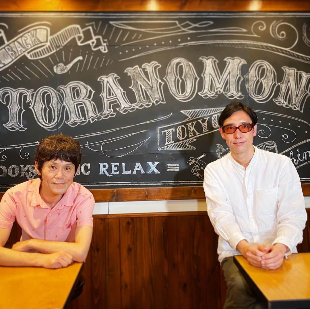 のインスタグラム：「今日は渋谷でホフディランレコーディング、さらに虎ノ門に移動して動画コンテンツ撮影。この数ヶ月コロナに甘えてゆる〜くしてましたが、７月からは楽しい事が沢山ある、ぞと！（片岡鶴太郎風に）みんなキーポンフォローでよろしく！　#ホフディラン」