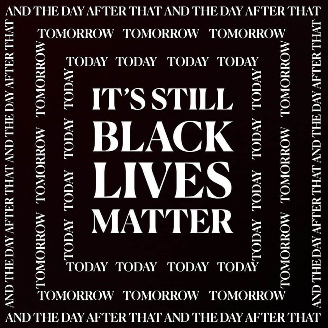 ジョージジーナ&ルーシーさんのインスタグラム写真 - (ジョージジーナ&ルーシーInstagram)「We stand with our black friends and the entire black community against racism and racial injustice. 🖤 Today, Tomorrow and any other day.  There are many ways to raise awareness and fight for justice. Please use your voice, protest, donate and share information not only on social media but also with your friends and family.  #staystrong #blm  #blacklivesmatter #georgeginalucy #gglsquad #weareone #againstracism (Picture by @instagrandmaw)」6月14日 23時21分 - georgeginalucy