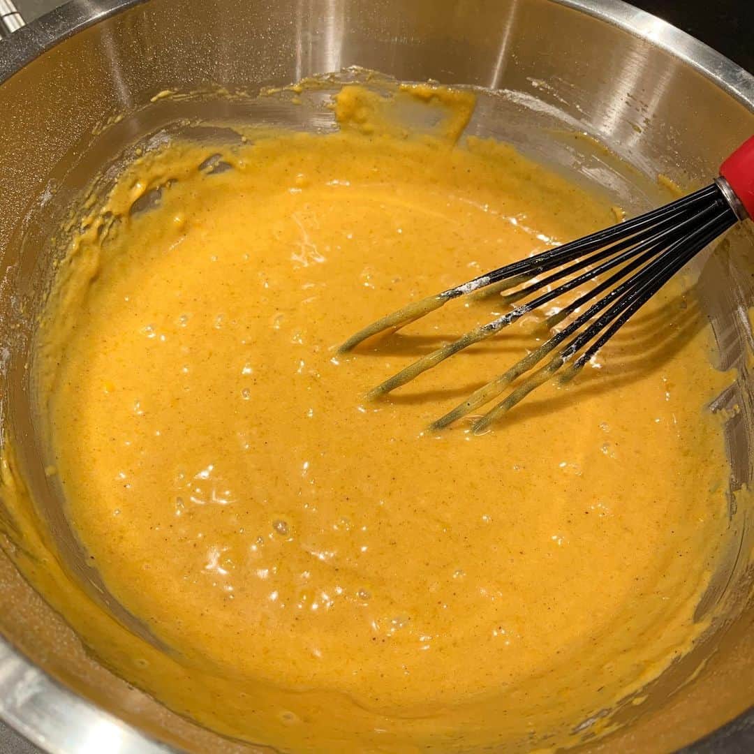 住吉美紀さんのインスタグラム写真 - (住吉美紀Instagram)「おはようございます！ Pumpkin bread🎃パンプキンブレッド焼いてみました！鹿児島産のカボチャで。 めっちゃ美味しくできた！ブレッドになっても出るカボチャのホクホク感。そして、このカボチャとっても美味しい〜。 #BlueOcean #tokyofm #鹿児島夏野菜 #カボチャ #パンプキンブレッド #pumpkinbread」6月15日 8時57分 - miki_sumiyoshi