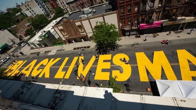 ファボラスさんのインスタグラム写真 - (ファボラスInstagram)「1st BLACK LIVES MATTER Mural in NYC ✊🏾 Fulton St.  Bedford Stuyvesant, Brooklyn  NY  #BlackLivesMatter #BrooklynForever」6月15日 9時42分 - myfabolouslife