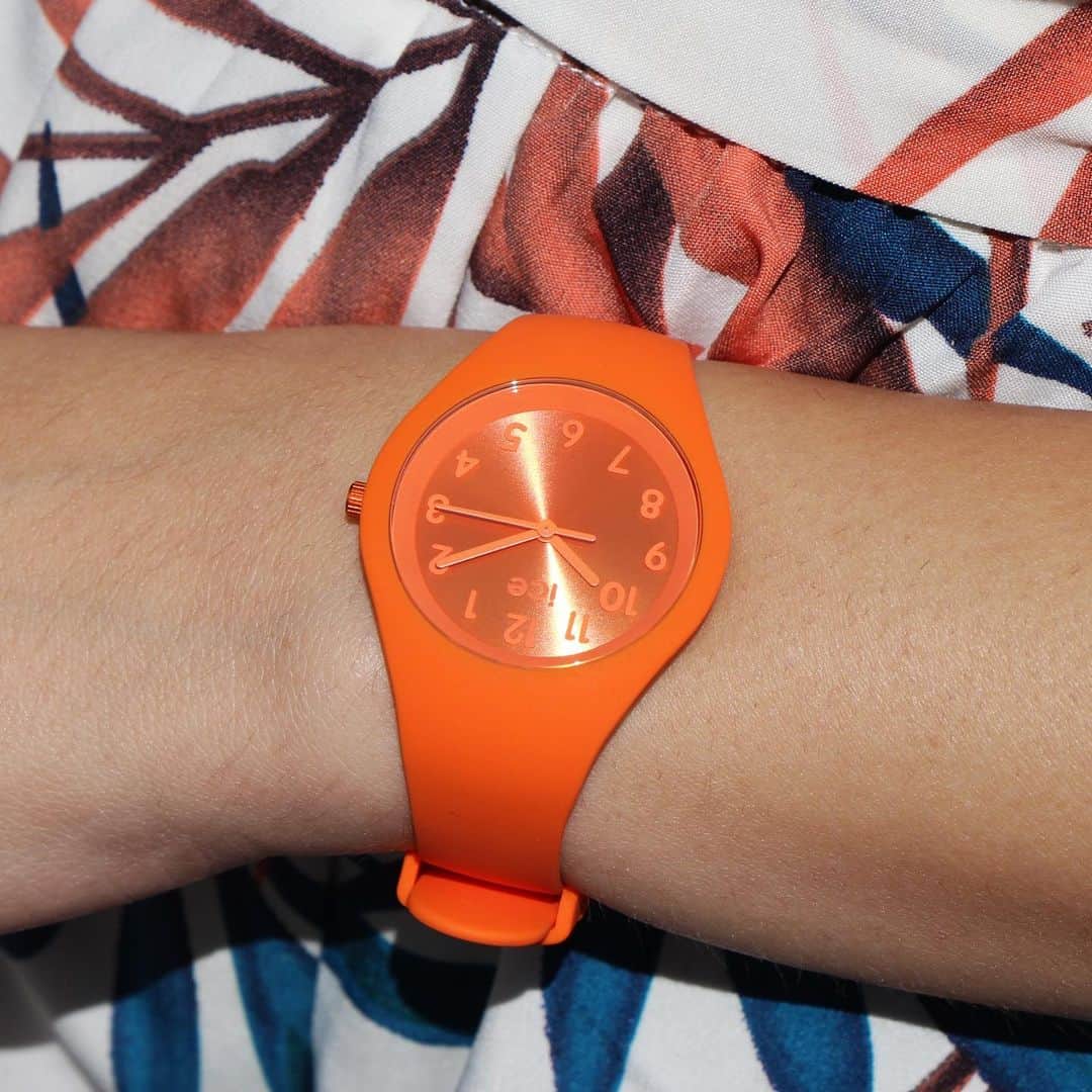 アイスウォッチさんのインスタグラム写真 - (アイスウォッチInstagram)「Orange is the happiest color 🧡😛 #icewatch #changeyoucan #icecolour #colour #orange #summer #happy #goodtime #colouryoursummer #colourblock #fresh」6月15日 2時05分 - icewatch