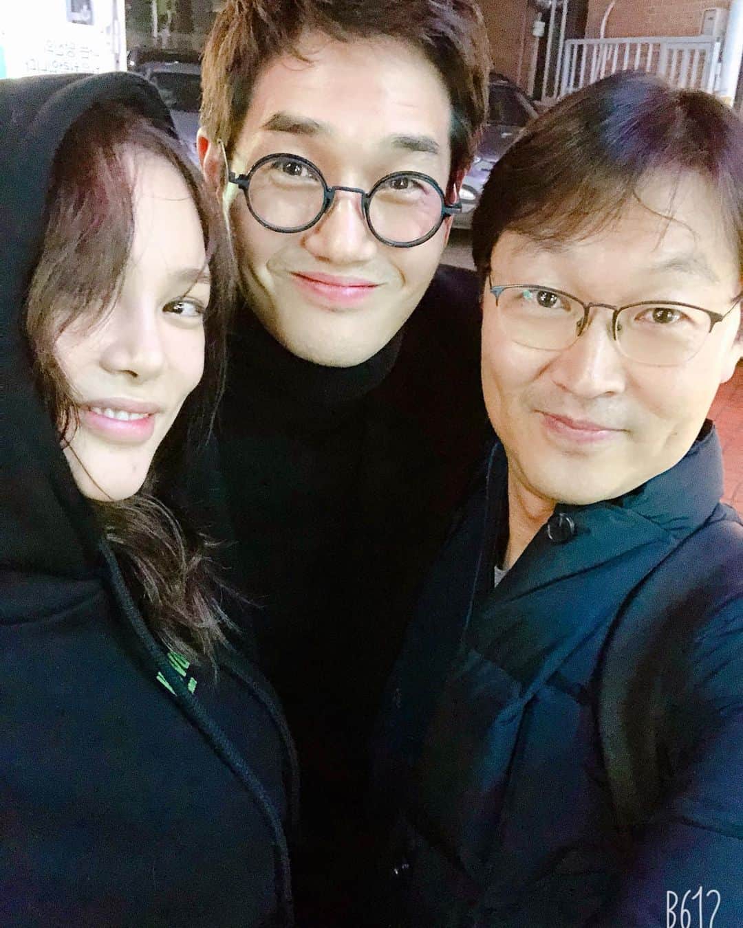 パク・シヨンさんのインスタグラム写真 - (パク・シヨンInstagram)「막방보면서 뒤적인 사진들..첫 리딩날....그날 그때 그시간 잊혀지지가 않네요 감사합니다 배려쟁이 감독님 너털웃음 지태오빠 수다짝꿍 보영씨 이외 모든분들 “찾았다 내 사람들.......” 감사합니다♥️ #화양연화」6月15日 2時18分 - l.h.mom