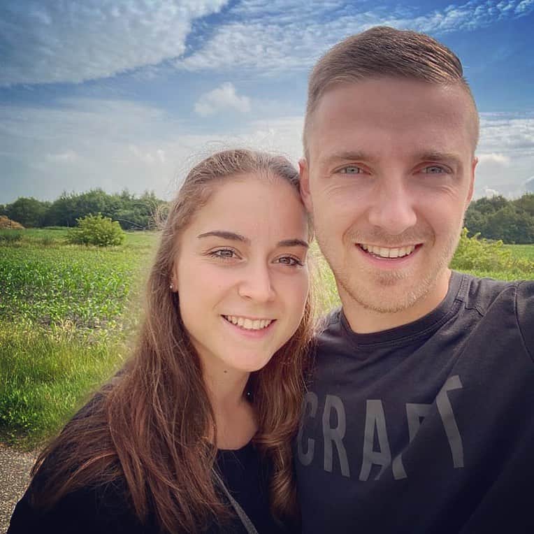 ヴェラ・ファン・ポールのインスタグラム：「💚」