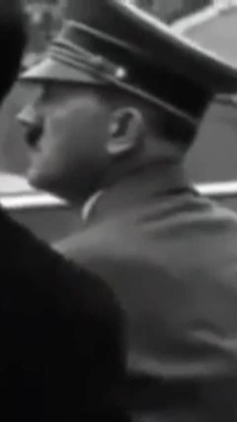 エイコンのインスタグラム：「This man broke down the root of the mistreatment of minorities in the world. All boils down to insecurity!! All Black and Brown people need to see this. #mustsee」