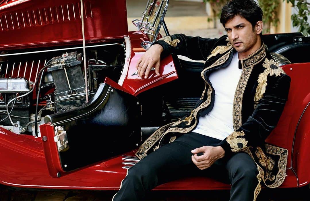 マリオ・テスティーノのインスタグラム：「Very sad to hear Sushant Singh Rajput passed away today.  A wonderful Bollywood actor and a great person leaves us at the very early age of 34.  My thoughts go to his family, friends and the Indian film industry who loses a star. RIP - Es muy triste escuchar que Sushant Singh Rajput falleció hoy. Un maravilloso actor de Bollywood y una gran persona nos deja a la temprana edad de 34 años. Mis pensamientos están con su familia y amigos, así como con la industria cinematográfica india, que pierde una estrella. QEPD  #SushantSinghRajput」