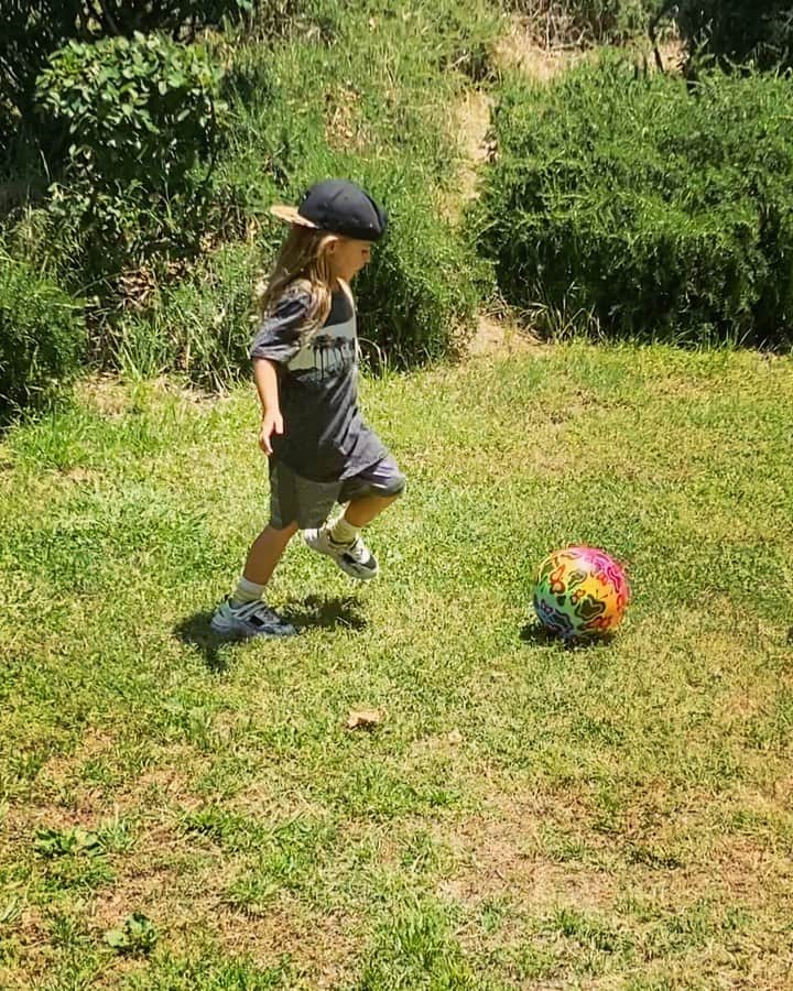 のインスタグラム：「Wat hou ik toch veel van jou mijn kleine binkie 😍😂」