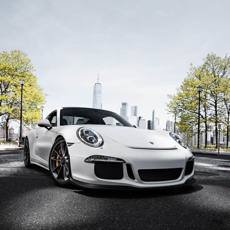 Amazing Carsさんのインスタグラム写真 - (Amazing CarsInstagram)「Epic GT3😍  Photo via: @issa_gtr / @livelifemedia  Second page: @M85Media  Other page: @StancedAutohaus  #Porsche #GT3 #AmazingCars247」6月15日 4時55分 - amazingcars247