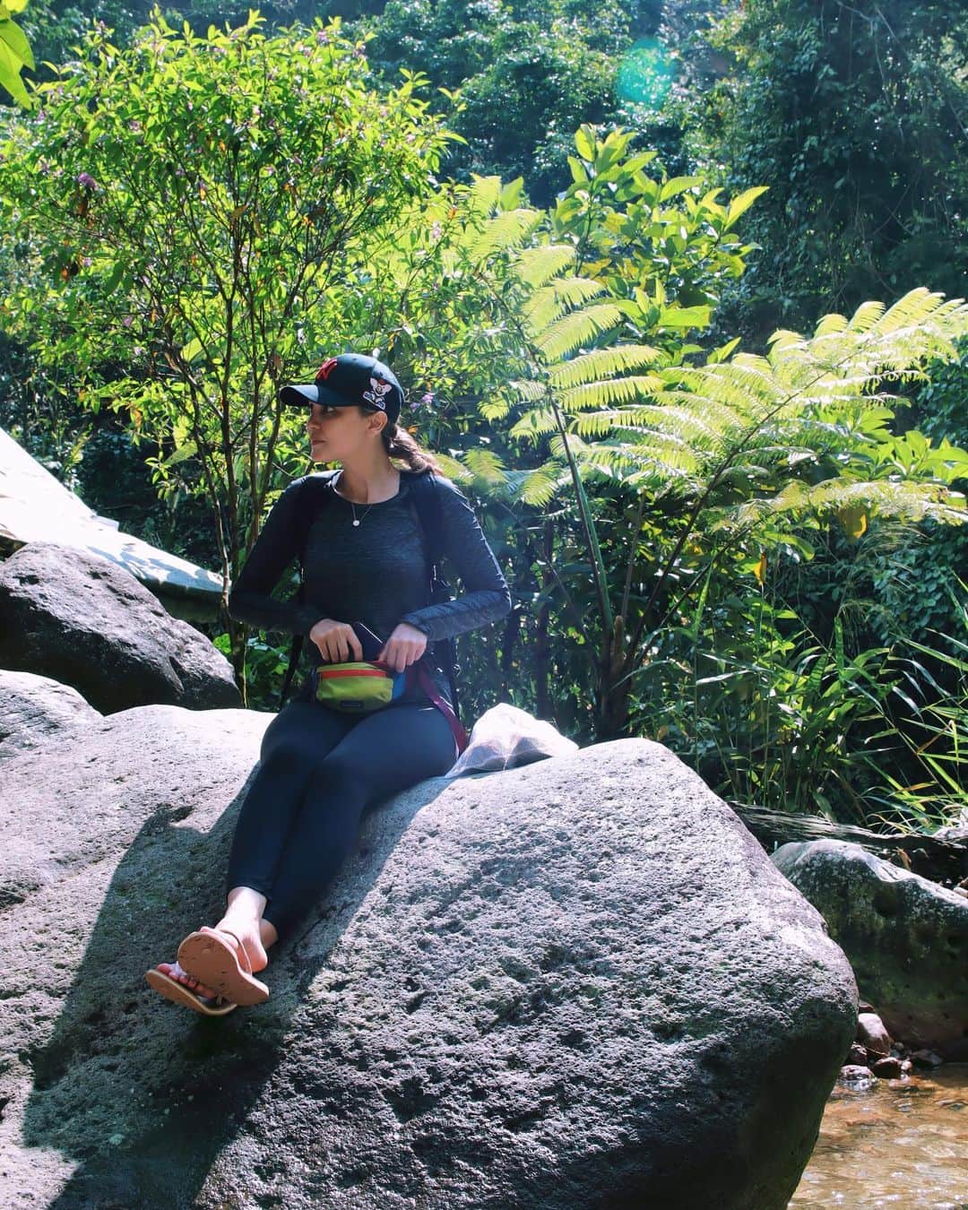 ルナ・マヤさんのインスタグラム写真 - (ルナ・マヤInstagram)「Paling seru kalo punya teman yang sama sama suka explore and adventure. Menurut kalian gimana ? 💚☀️☘️ @travelsecrets.id #travelsecrets #explore #indonesia #nature #bff 📸 @rekamdanmainkan」6月15日 10時31分 - lunamaya