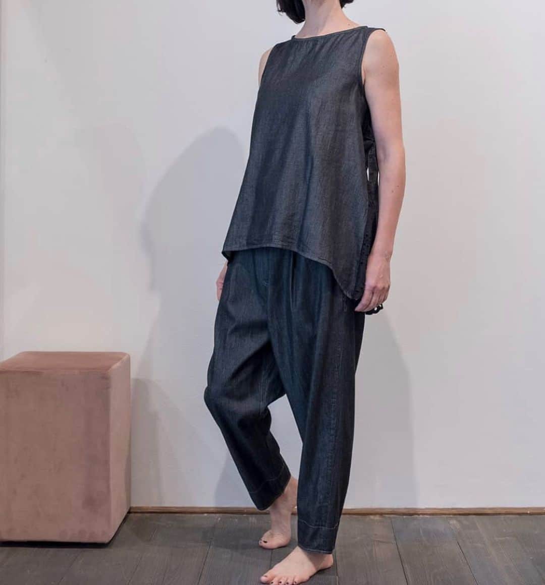 のインスタグラム：「Denim + Macramé @espritunique_boutique #collectionpriveeofficial #ss20 • • • • • #newcollection #denim #espritunique #bestboutique #arezzo #womenswear #womenstyle #rtw #totallool #iconic #fashionista #love #contemporary #shopping #madeinitaly #italianbrand #top #trouser #lookoftheday」