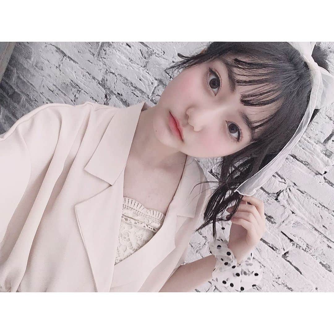 加藤咲希のインスタグラム：「先月の美白モTOP5の企画のオフショ！ 引きこもってたかいありました👶🏻🤍 これから日焼けの季節が来るけど太陽に負けねぇぞ〜〜✊🏻 美白貫くぞ〜〜✊🏻✊🏻 . . . . . . . . #nicola  #ニコラ  #モデル  #ニコモ  #ニコラモデル  #加藤咲希  #かとぅ  #かとっこ🐱🌸 #黒髪  #ポニテ  #自撮り  #オフショ  #オフショット  #美白」