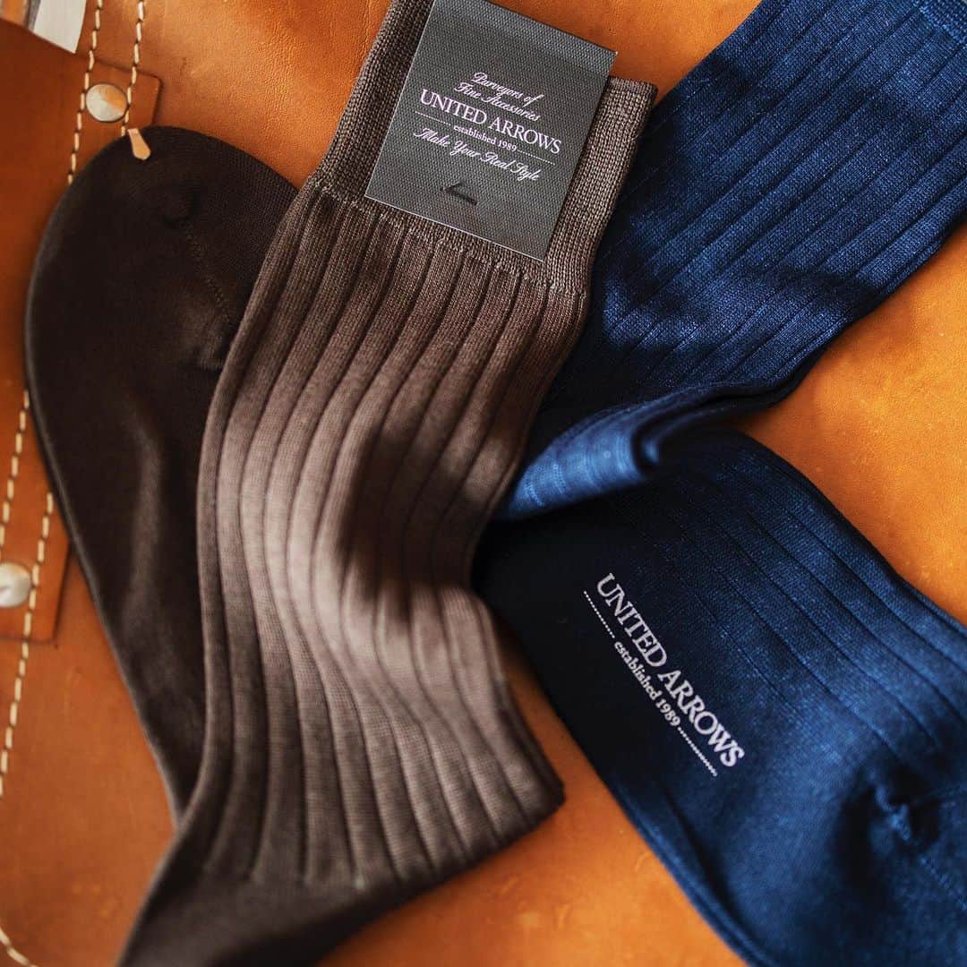 UNITED ARROWS さんのインスタグラム写真 - (UNITED ARROWS Instagram)「【The Gift Idea】 ビジネスシーンに最適なソックスはバリエーション豊かにご用意。控えめながらも品のあるデザインが魅力です。  各¥1,500+tax  #UnitedArrows #UnitedArrowsMen #Socks #TheGiftIdea」6月15日 8時29分 - unitedarrows_official