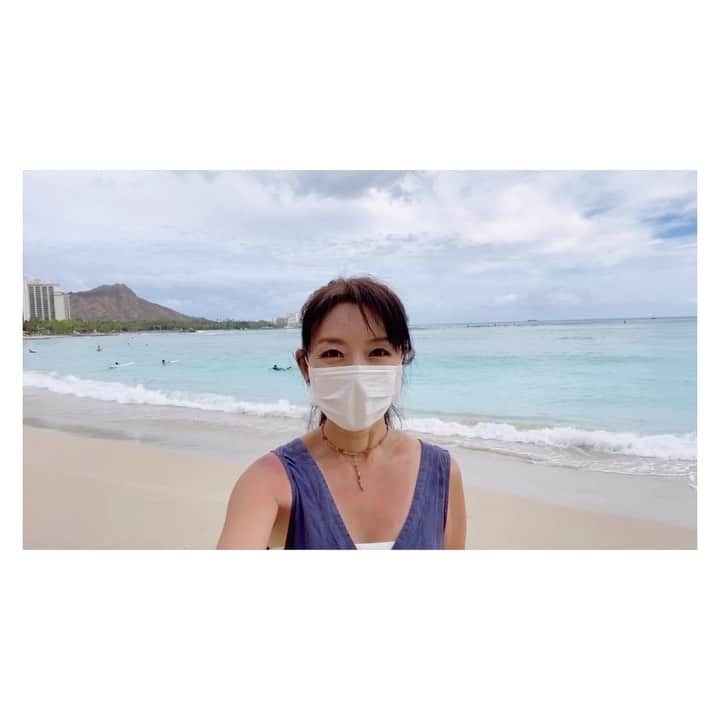 荒川れん子のインスタグラム：「Check out Japanese morning news show “ZIP!” tomorrow in Japan time📺 明日6/16の日テレ『ZIP!』でハワイリポートしているかもです😆 なんとカメラ自分で持って自撮りでやるという企画。良かったらチェックしてください😊 頑張っているハワイの様子が伝わりますように🙏 . 思いっきりロケ灼けしてるし😅 . . #hawaii #waikiki #tv #news #reporter #zip #lovehawaii #luckywelivehawaii #hawaiilife #lifeisajourney #work #journalist #hawaiistagram #instahawaii #travel #ハワイ #テレビ #ハワイ生活 #ハワイ好き #日々の暮らし #仕事 #日テレ #ニュース #妄想ハワイ #頑張れハワイ #アナウンサー #ハワイから #今日のハワイ #荒川れん子  #ハワれん」