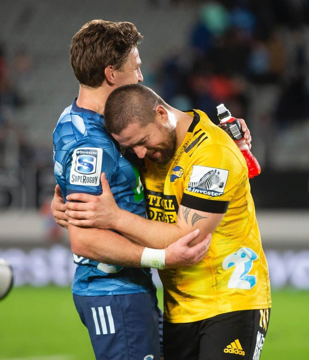 ボーデン・バリットさんのインスタグラム写真 - (ボーデン・バリットInstagram)「So good to be back playing footy! Loved my first outing in blue against my old @hurricanesrugby mates.. You can relax now @dane__coles 😂😘 📸  @photosportnz」6月15日 19時09分 - beaudenbarrett