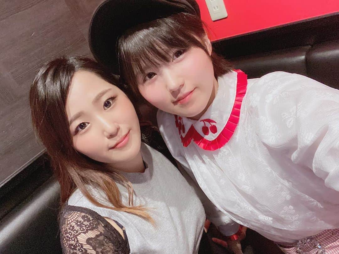 水沢つぐみさんのインスタグラム写真 - (水沢つぐみInstagram)「こんばんちん💕 山本つぐみさんとデートなう☺️ 数分後に2人でツイキャスするよん👶  #バンビプロモーション #AV女優 #山本つぐみ さん」6月15日 19時19分 - tsugumizugram