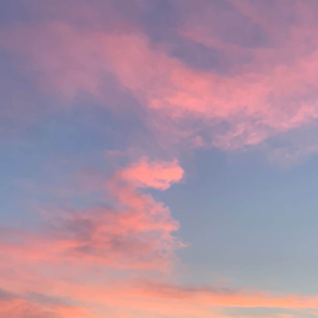 UlalaGirlのインスタグラム：「☁️💕」