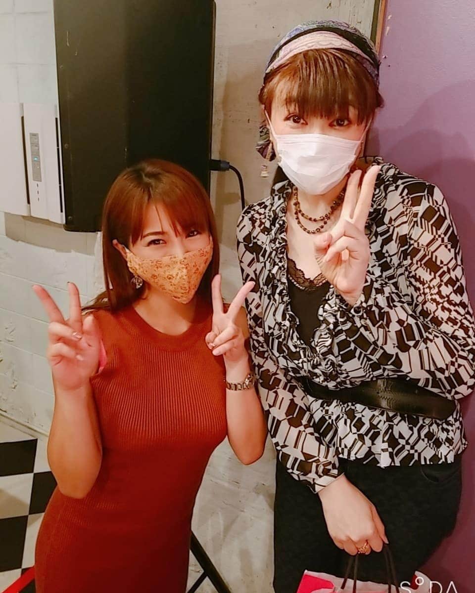 のインスタグラム：「南ちゃんの舞台楽日に行ってきました😊💓 こんな時の舞台、皆さん本当に大変だと思う中、頑張ってる姿に私も励まされます😊✨✨✨ 観劇前に 美登利寿司デビュー🍣❤️ 美味しかった💓💓💓」