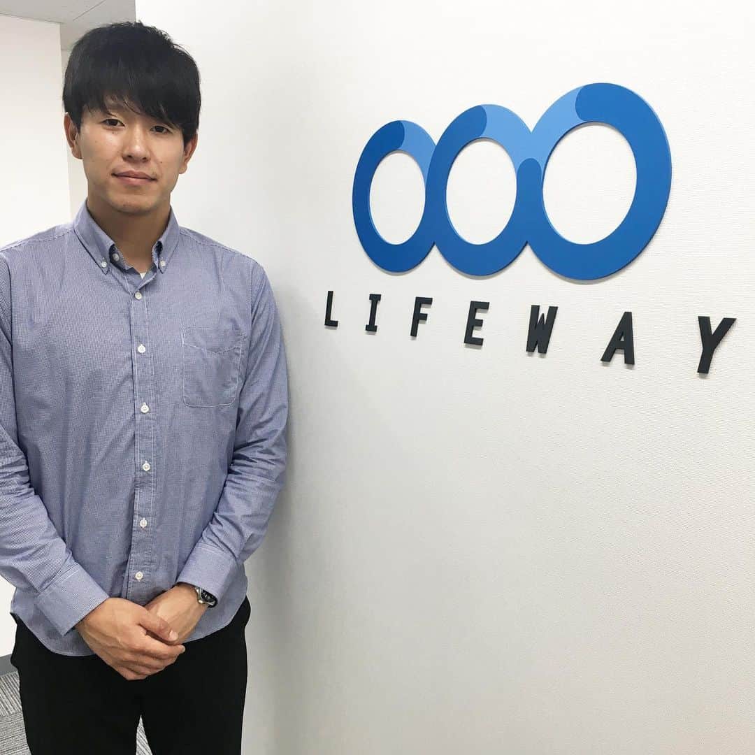 福田健人さんのインスタグラム写真 - (福田健人Instagram)「株式会社ライフ・ウェイ  入社して4ヶ月程経ちました。 サッカーをやめて看板の営業活動をしております☺️ 何かお役に立てる事がありましたら いつでもお気軽に御連絡下さい🙇🏻 #株式会社ライフウェイ #LIFEWAY #サインディスプレイ業務 #トータルサービス業務 #看板  http://www.life-way-co-ltd.com/」6月15日 11時35分 - kento_fukuda_5