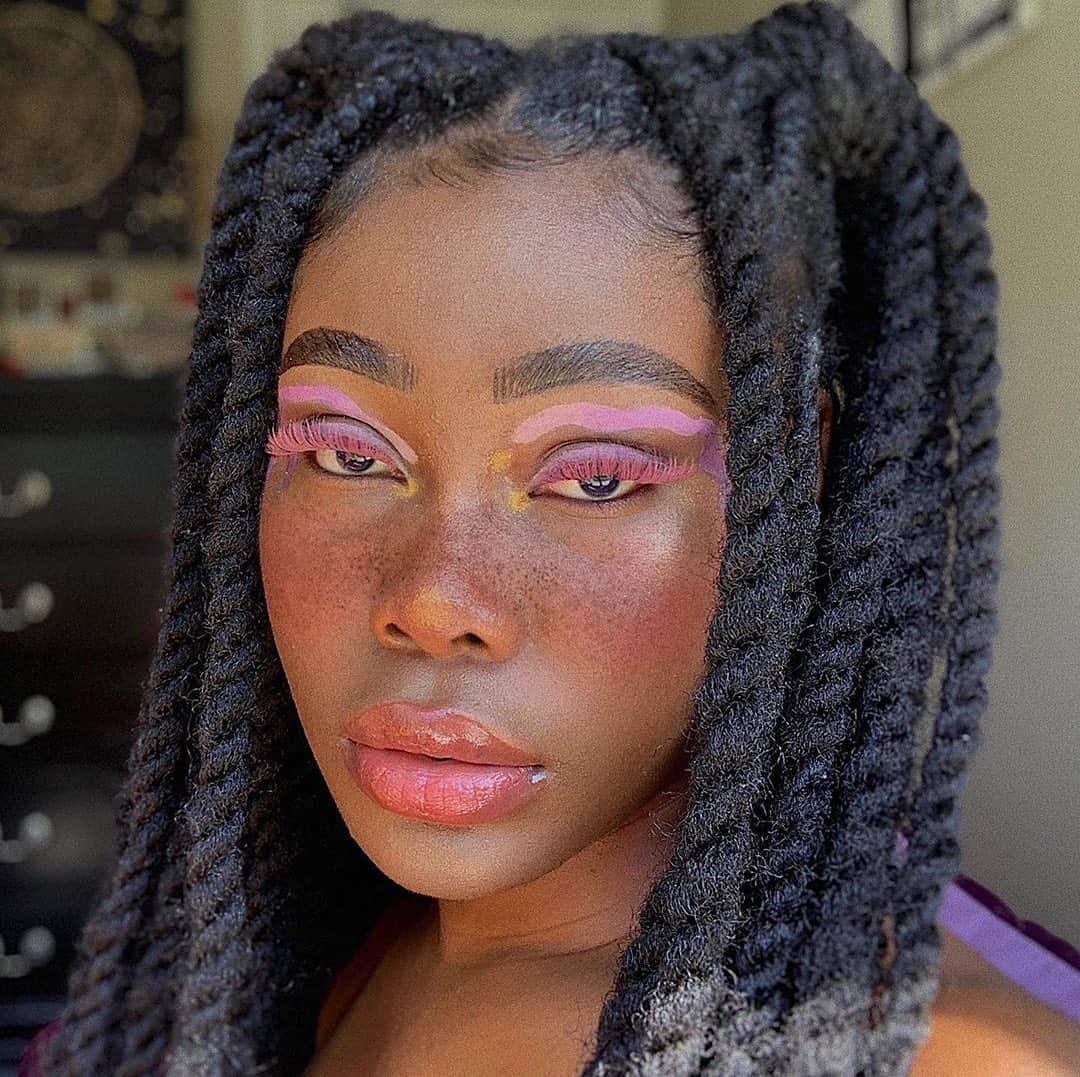 Tarte Cosmeticsさんのインスタグラム写真 - (Tarte CosmeticsInstagram)「OBSESSED!! @halfagemini rockin' a pretty in pink look with our H2O gloss in sail away! 😍💗 Peep her page for more colorful inspo! #crueltyfree #rethinknatural #tartesea」6月15日 12時00分 - tartecosmetics