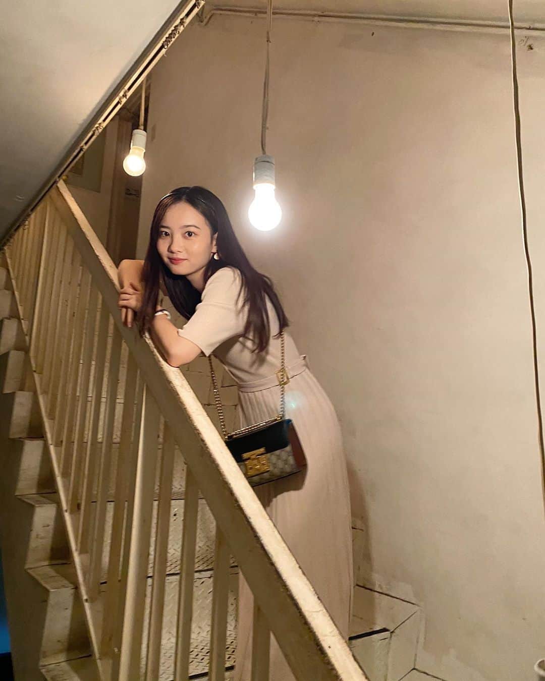 青山舞莉のインスタグラム：「キラキラ✳︎ #ミーの毎日 #ミーコーデ  @gucci」