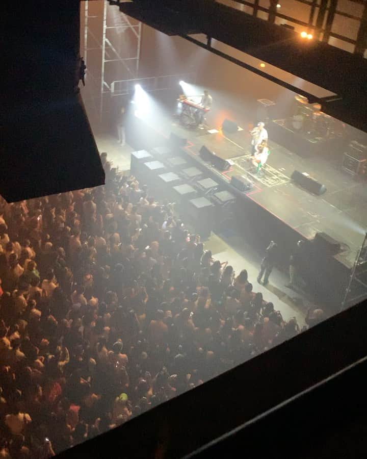 Jeff Bernatのインスタグラム：「I miss this so much 😭 can't wait to be back on stage again」