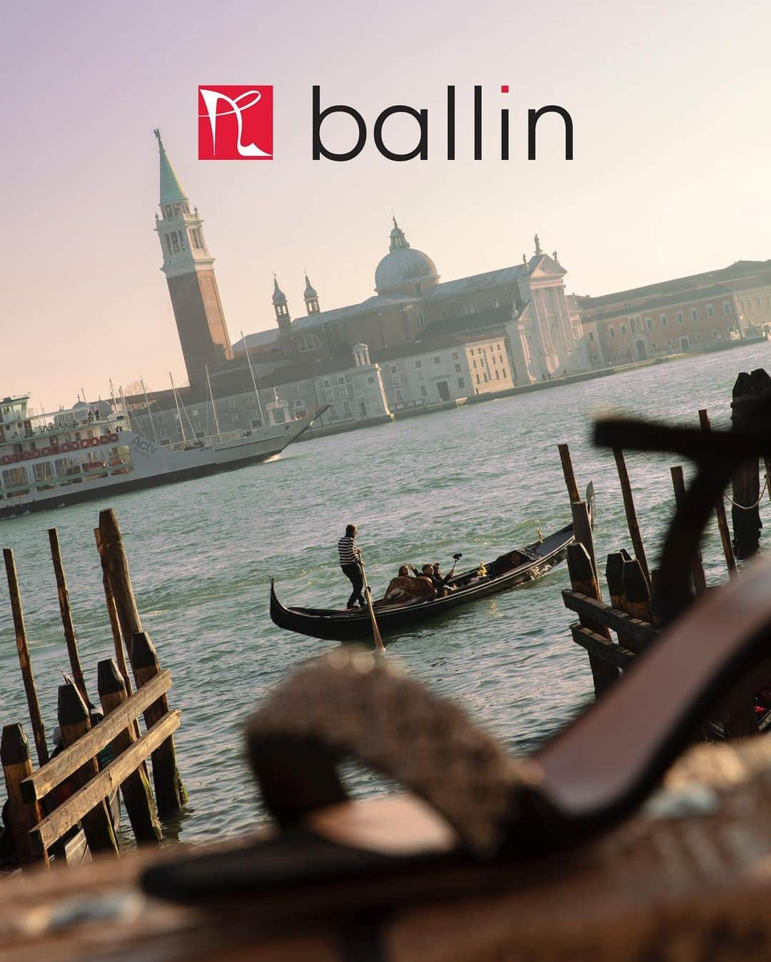 バリンのインスタグラム：「Italian handmade luxury shoes since 1945  #Ballin」