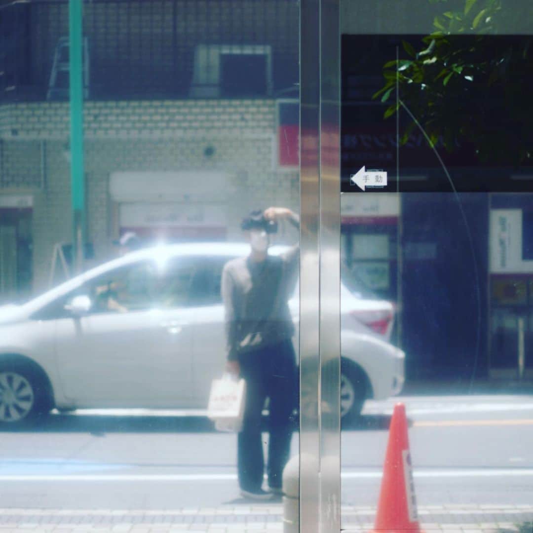 奇妙礼太郎さんのインスタグラム写真 - (奇妙礼太郎Instagram)「暑い。びっくりしました。マスク息苦しい。 #sonya6100  #rikenon50mmf2」6月15日 15時10分 - reitaro_strange