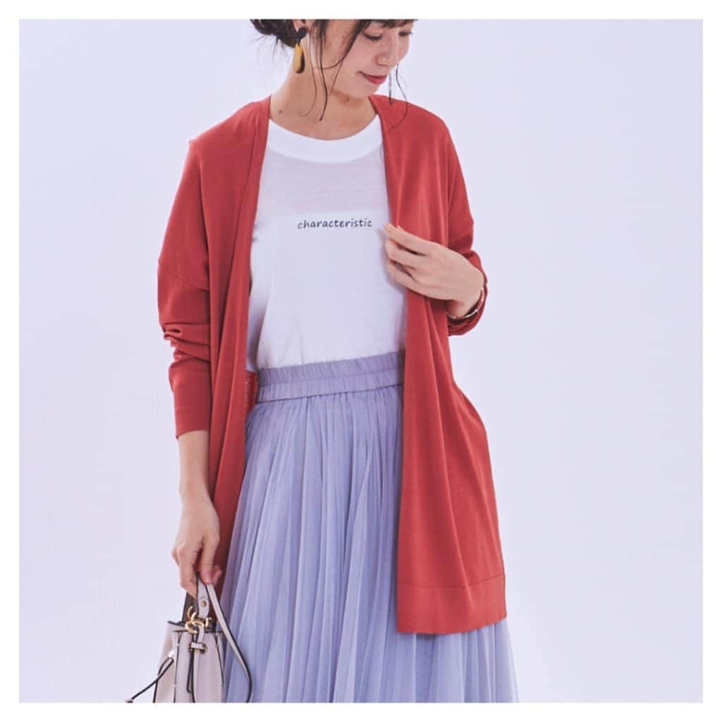 のインスタグラム：「【2020 summer collection】 . ひんやりとした肌触りが暑い夏にぴったり🌞 ほんのり透け感のあるドレープが◎ . ▶︎gown クールビスコースヨーク切替トッパー No.53535986 ライトブラウン/オリーブ/レッド ¥6,490- . . @uta_nao  #furryrate #ファーリーレート #furry #ファーリー #summer #ビスコース #接触冷感 #トッパー #リラックスコーデ #抜け感コーデ #fashion #羽織り #カーディガン #ウォッシャブル仕様」