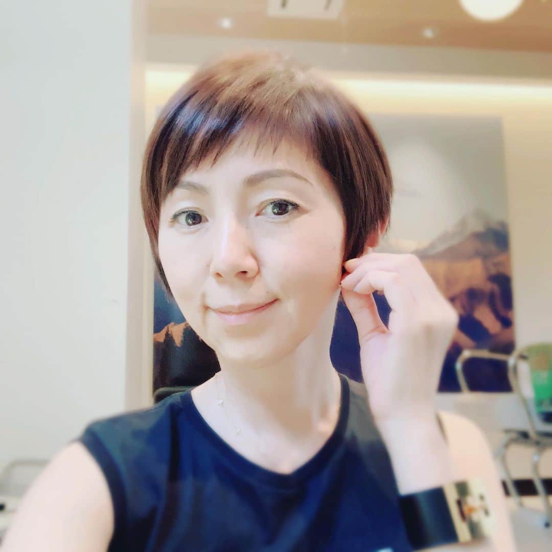 渡辺満里奈さんのインスタグラム写真 - (渡辺満里奈Instagram)「さっぱりですー✂︎✂︎✂︎✨ ★ @twiggy.miho  #haircut #夏なんで #涼しめに #引き続き #staysafe✨」6月15日 16時15分 - funnyfacefunny