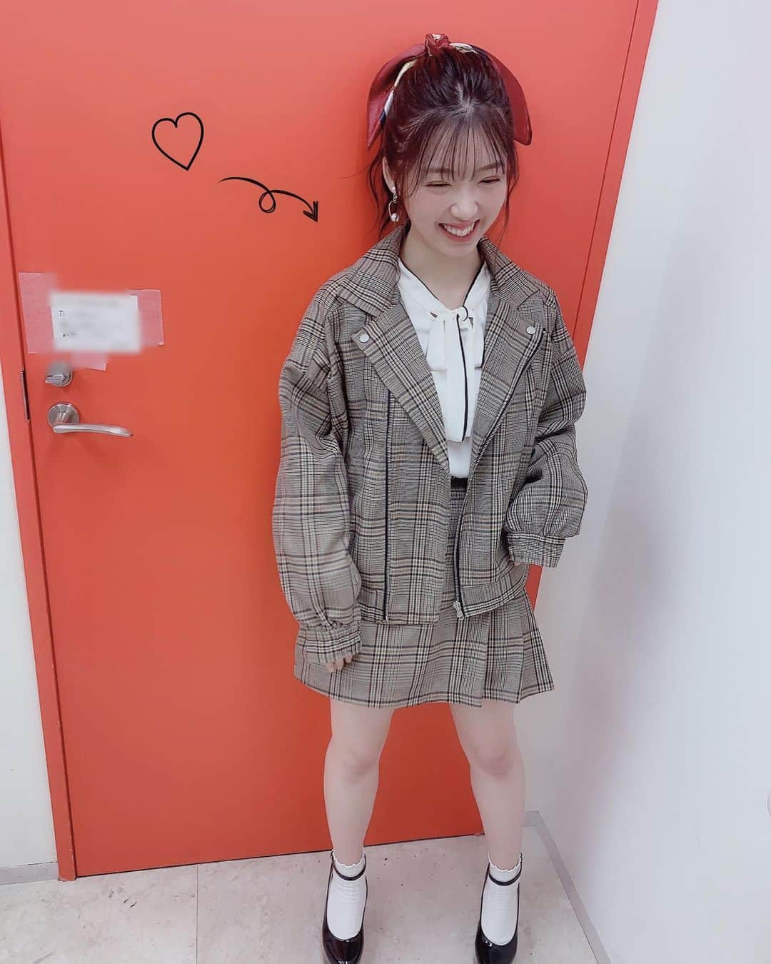 山岸理子のインスタグラム：「* 去年のバースデーイベントの衣装です☺︎ 私服としても着てるよー♡ セットアップが好きみたい。 ・ ・ ・ ・ #tsubaki_factory #山岸理子 #衣装 #セットアップ #好き #お気に入り」