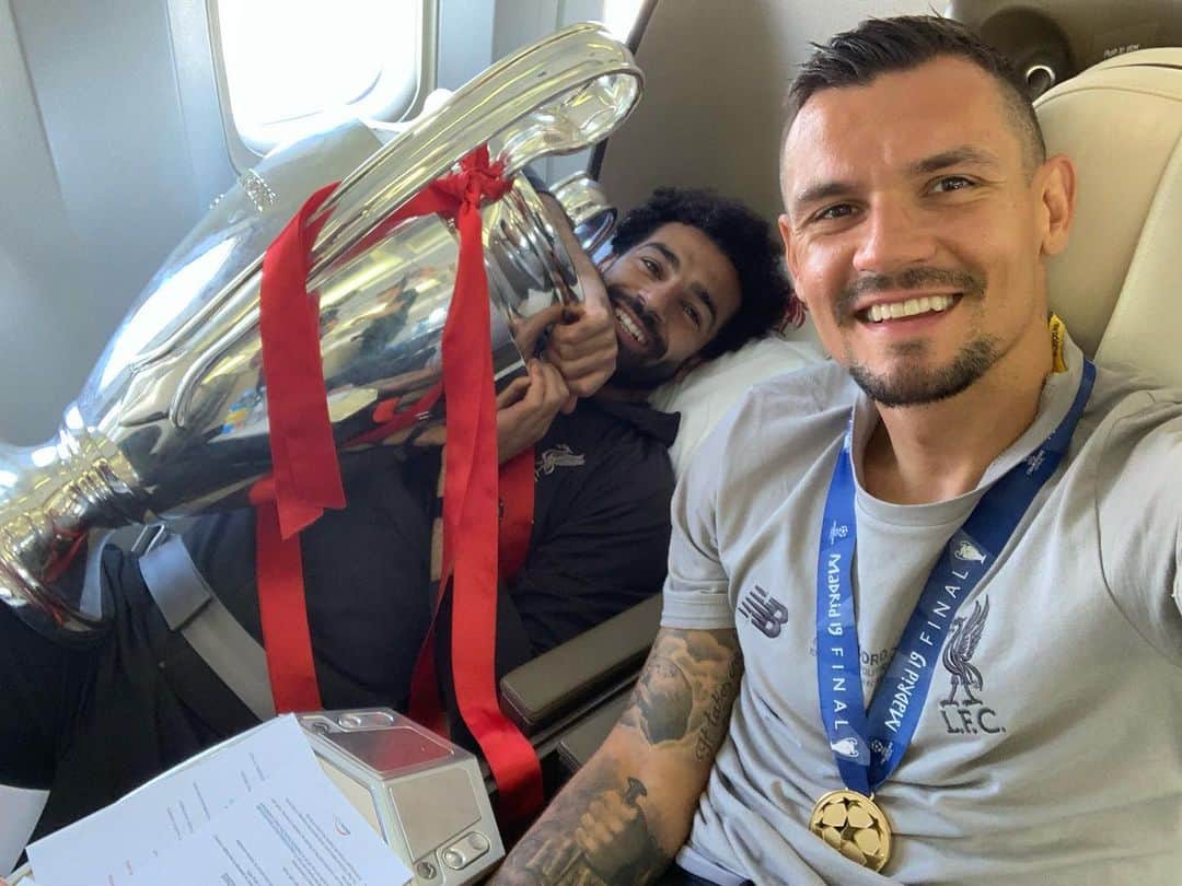 デヤン・ロヴレンのインスタグラム：「Happy Birthday brate. Stay happy and healthy forever 🙏🏻❤️💪🏻」