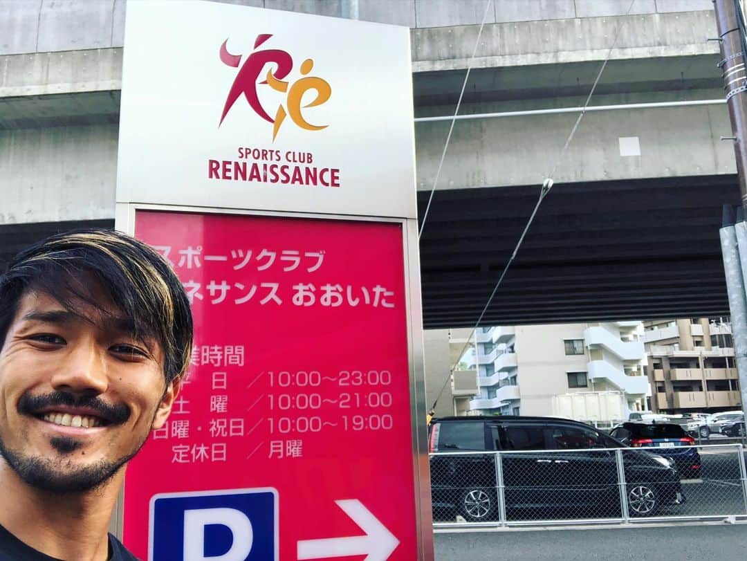伊佐耕平のインスタグラム：「【1人スポンサー様訪問】  AD BOARD SPONSORS スポーツクラブ ルネサンスおおいた様  いつもありがとうございます! これからも宜しくお願い致します!  #1人スポンサー様訪問 #スポーツクラブルネサンスおおいた #人生は常に今から #感謝」