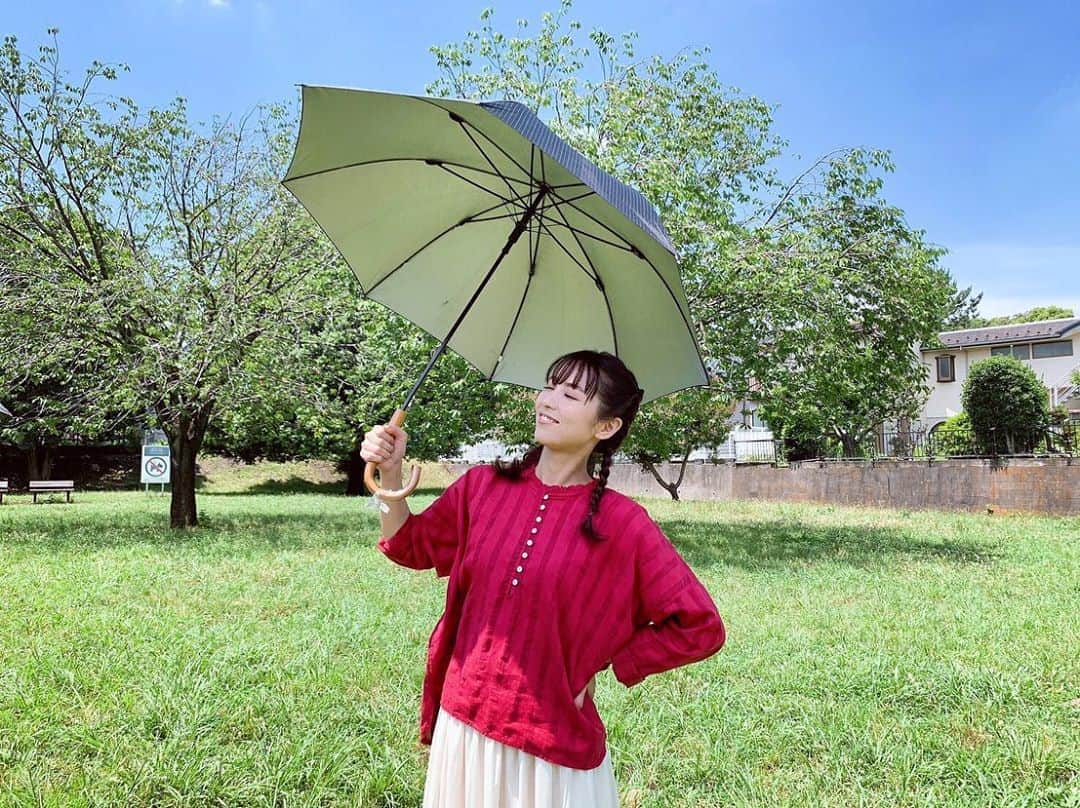 石川恋さんのインスタグラム写真 - (石川恋Instagram)「今日はとある作品の撮影に参加させていただきました🎬 外は暑かったけど、久しぶりの太陽と緑がいっぱいの場所で気持ちがよかった☺️🌈 気温が高くなってきたので、これからはウイルス対策と併せて熱中症対策もしっかりとしていかないとですね、、！ 皆さんもご自愛ください🍃 #shooting」6月15日 17時21分 - ren_ishikawa