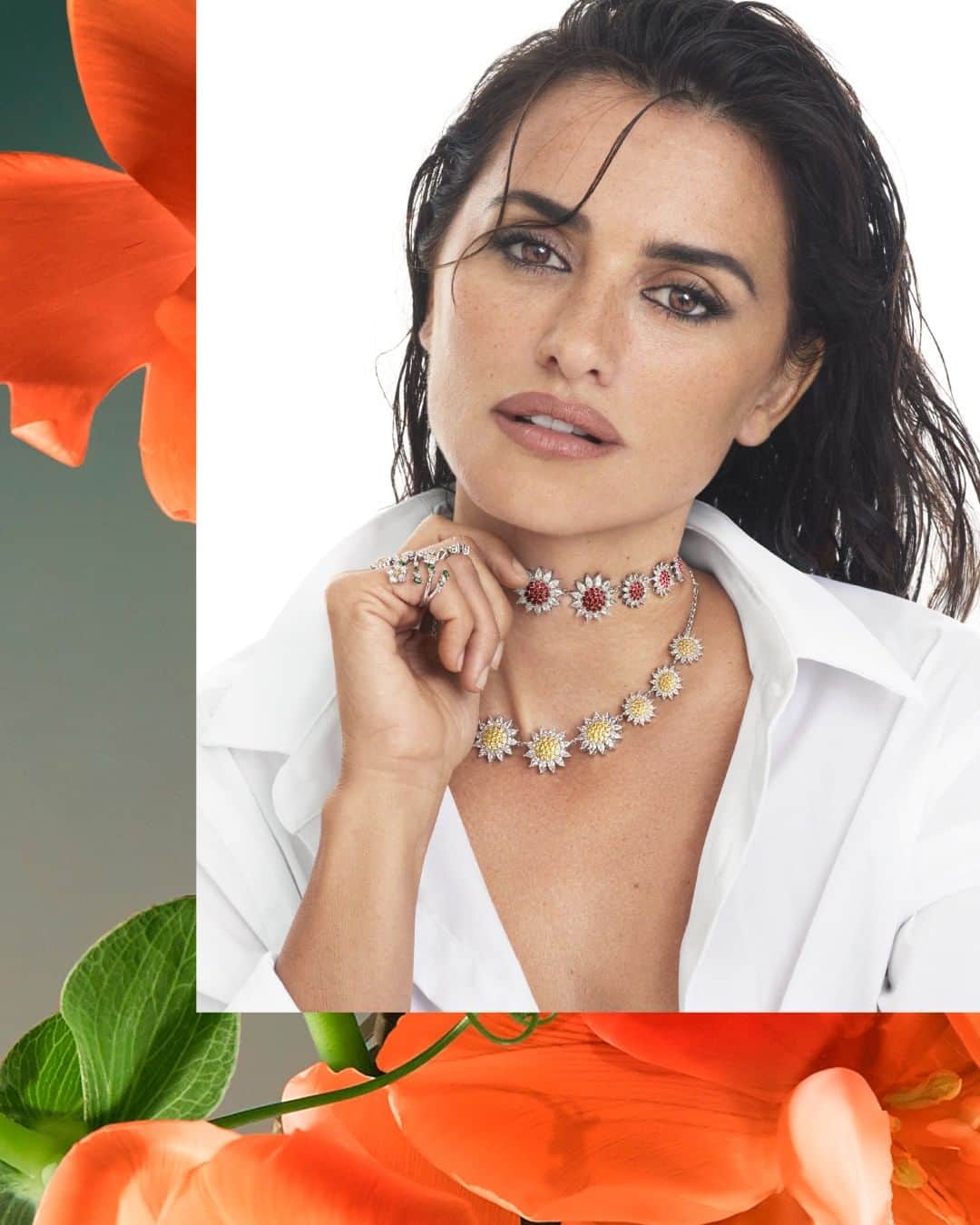 SWAROVSKIさんのインスタグラム写真 - (SWAROVSKIInstagram)「@atelierswarovski's Botanical Jewels by Penélope Cruz supports @nature_org to protect our planet's biodiversity. Penélope Cruz's vision to create radiant jewels inspired by the beauty of endangered flora was a wonderful way to reflect on nature's most precious treasures.  #floraljewelry #jewelrylovers #consciousluxury @penelopecruzoficial」6月15日 18時00分 - swarovski