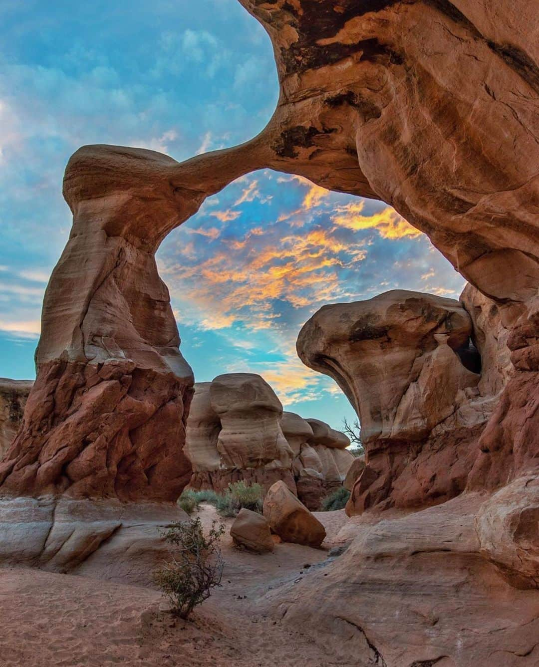 Earth Picsさんのインスタグラム写真 - (Earth PicsInstagram)「Morning sunrise 🌄 in Utah by @leo_exploring」6月16日 3時38分 - earthpix