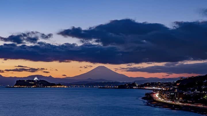 tomohiro koshikaのインスタグラム：「Mt.fuji sunset view🌓 https://tomohirokoshika.myportfolio.com/」